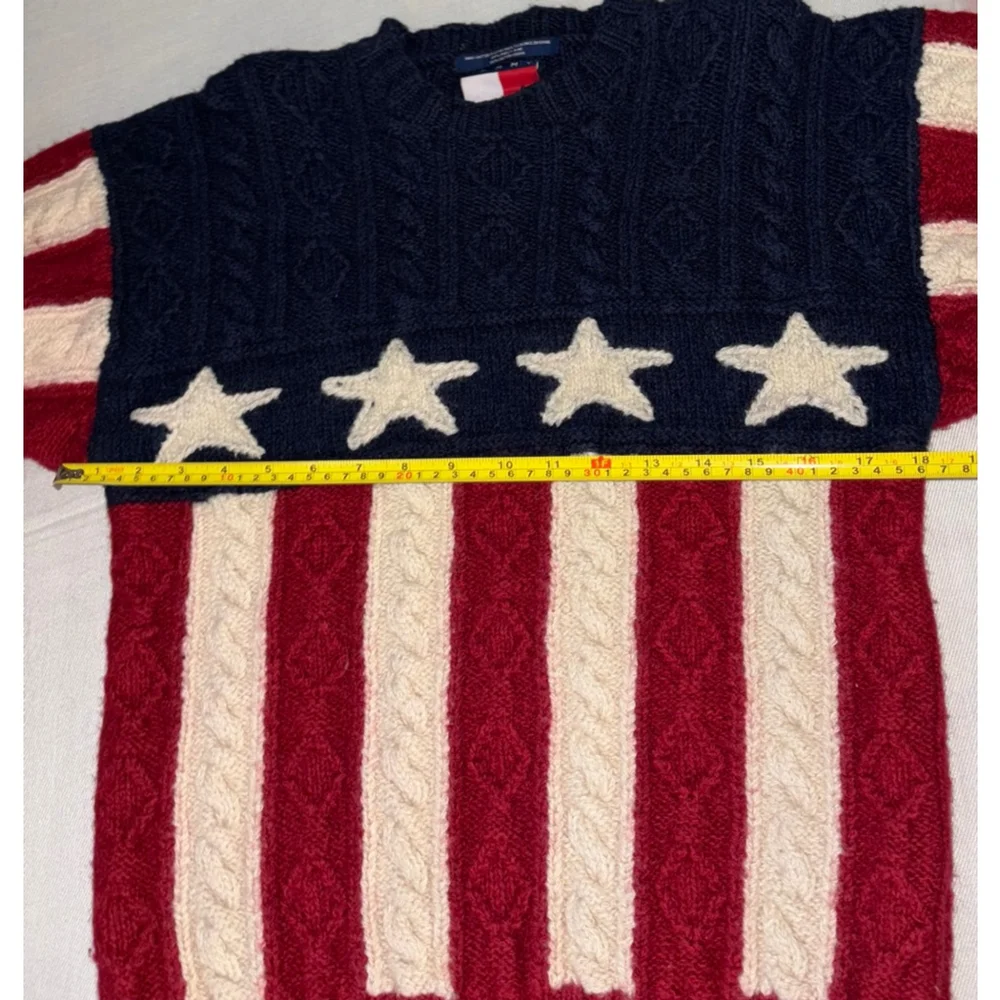 Tommy Hilfiger RARE Vintage 90’s Thick Wool Cable Knit America Flag Sweater sz M
